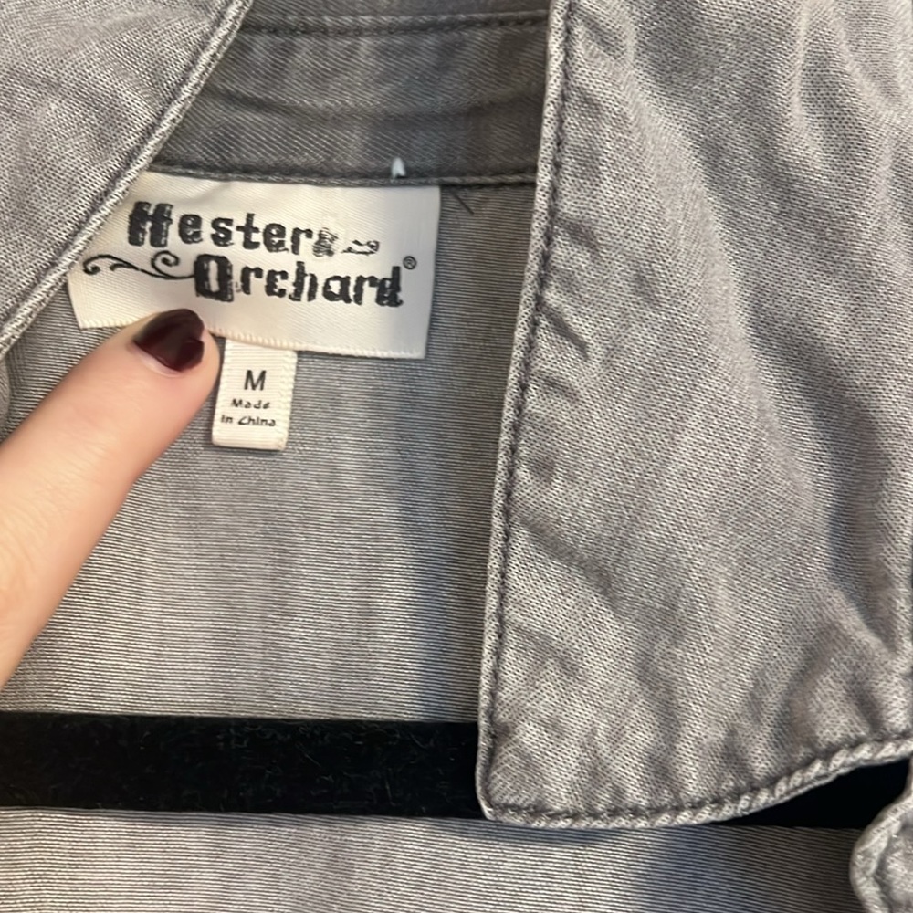 Fringe button down - Picture 2 of 3